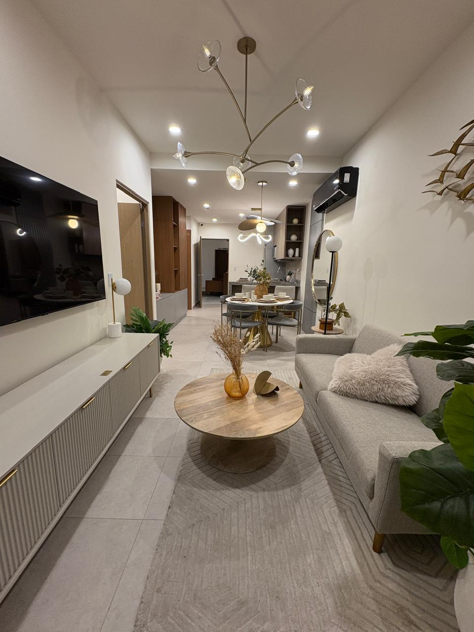 Interiores de departamento muestra en Fonttera Towers