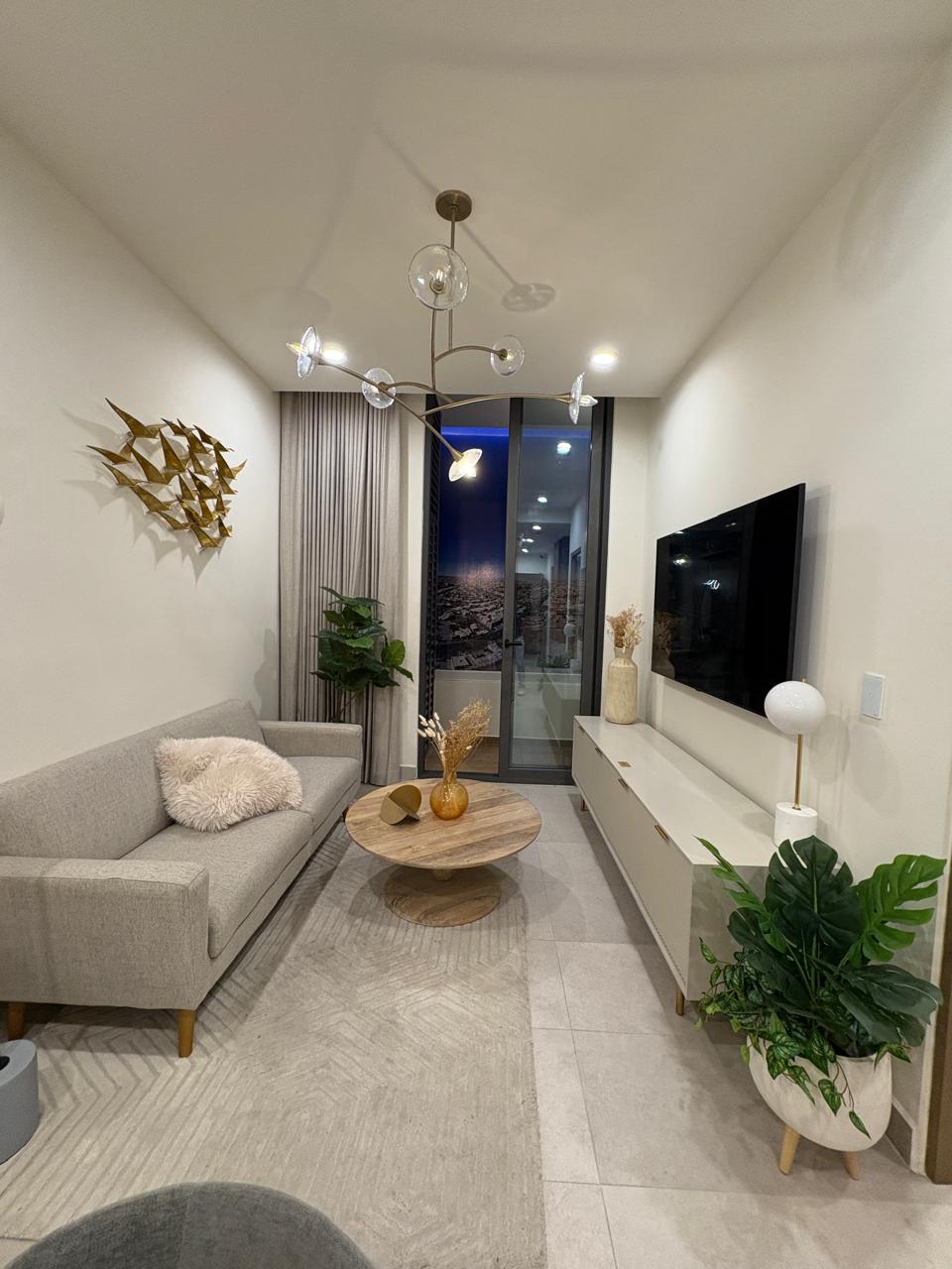 Interiores de departamento muestra en Fonttera Towers